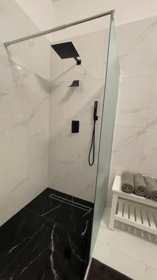 R&J Apartmany 브로우모프 외부 사진