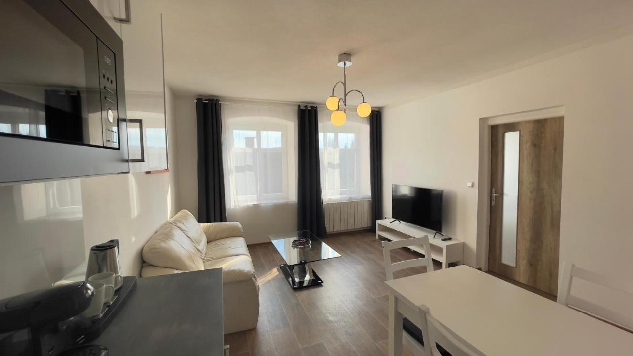 R&J Apartmany 브로우모프 외부 사진